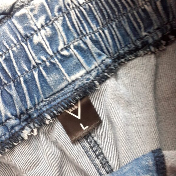 PR RUNWAY Jean Skirt - Picture 2 of 3